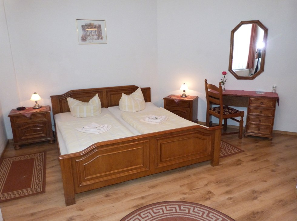 Pokój dwuosobowy w obiekcie Landhaus Dargelin, © Landhaus Dargelin Pokój dwuosobowy w obiekcie Landhaus Dargelin, © Landhaus Dargelin