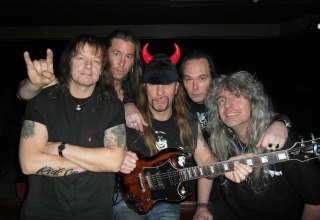 &copy; Bon Scott GbR