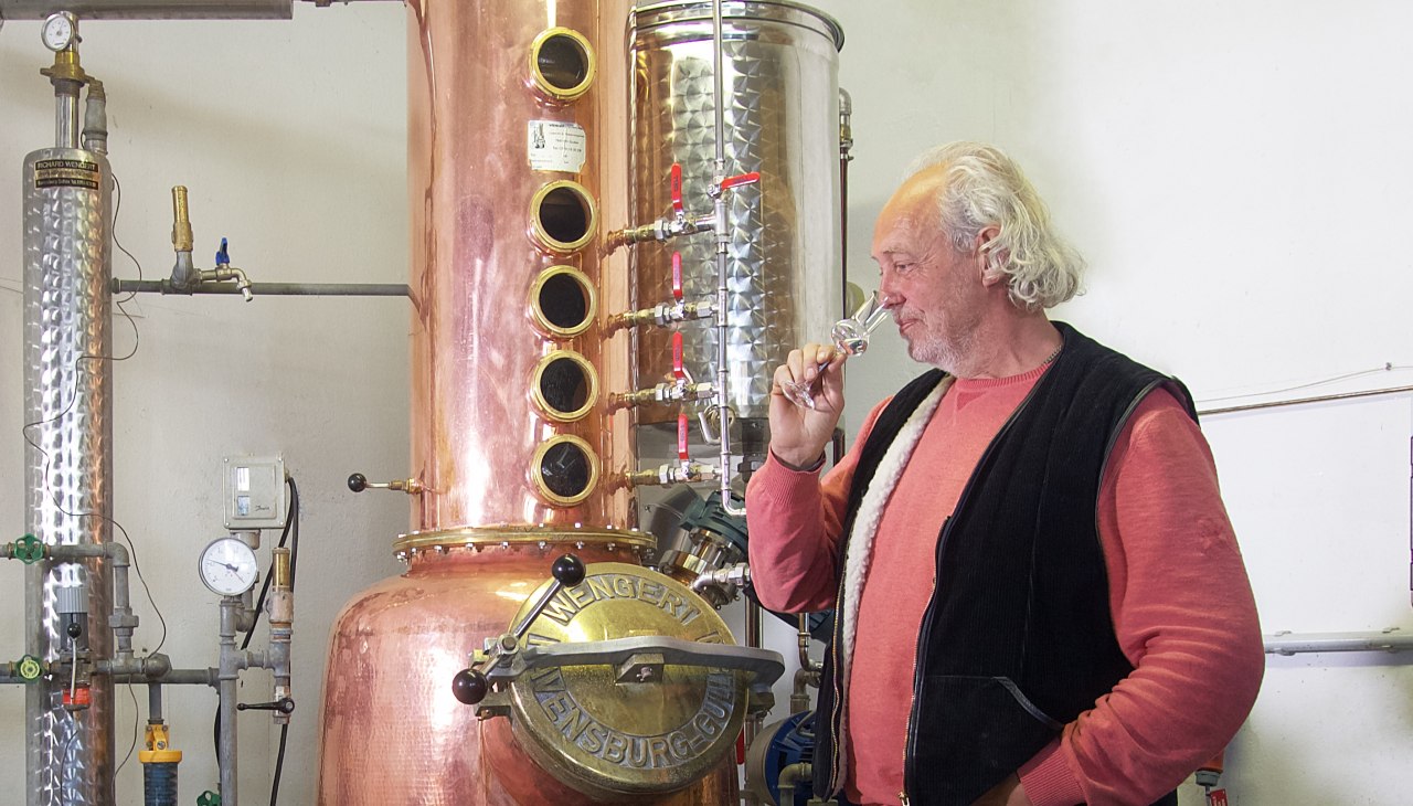 Distillaten, likeuren, ciders en directe sappen gemaakt met behulp van traditionele, zachte processen, © Tropfen Kontor