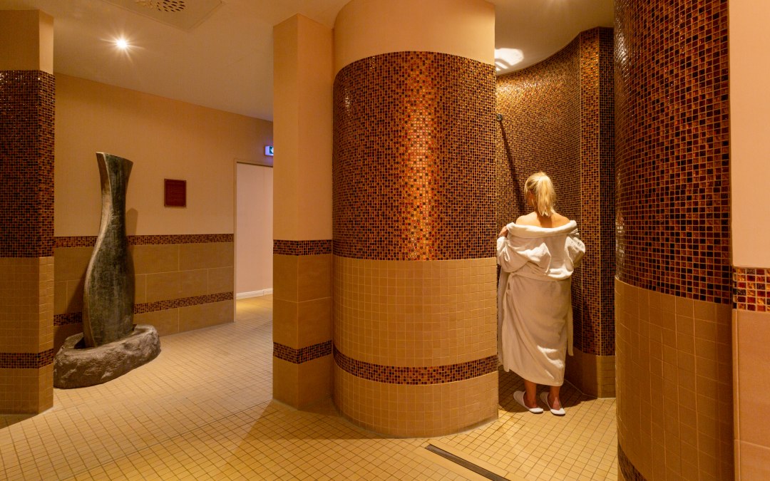 Uitnodigende wellnessruimte met sauna's, © Seeschloss Schorssow