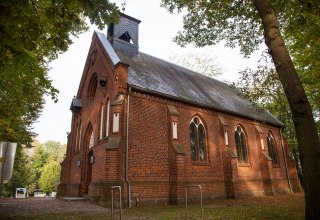 Die Kirche steht auf der Paulsh&ouml;he. // &copy; Frank Burger