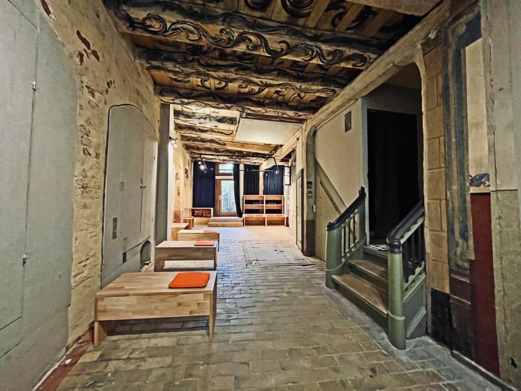 View from the street into the room // &copy; M. Hotze