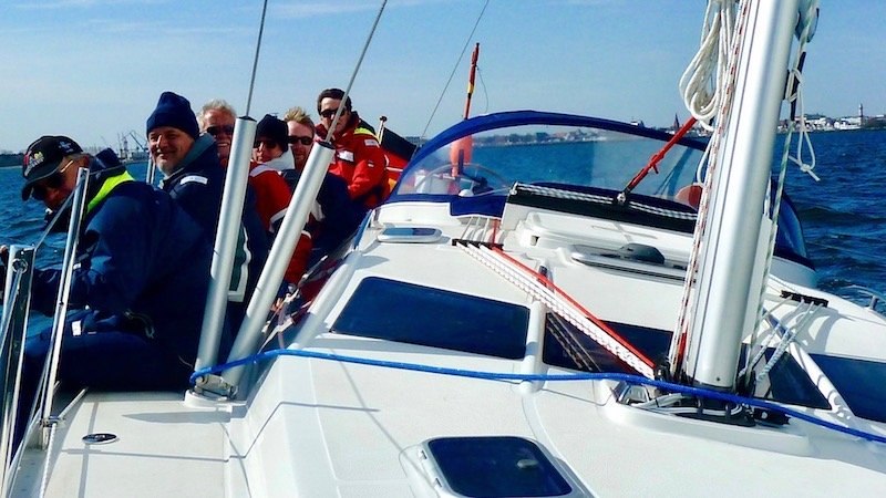 Żeglarska zabawa na Morzu Bałtyckim u wybrzeży Warnemünde, © Jan Möller