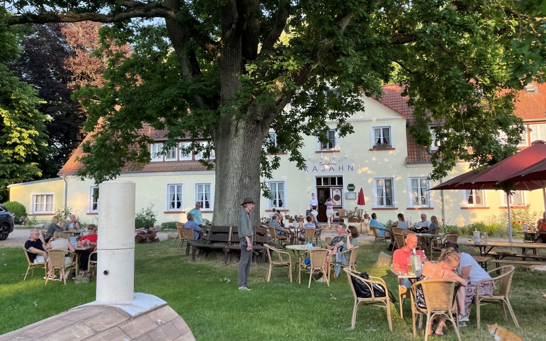 Gutshaus Abendessen, © Maximilian Kajahn
