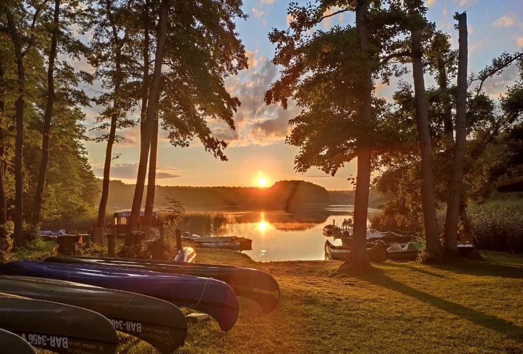 W Kleiner Labussee z wypożyczalnią, © Ihr Familienpark