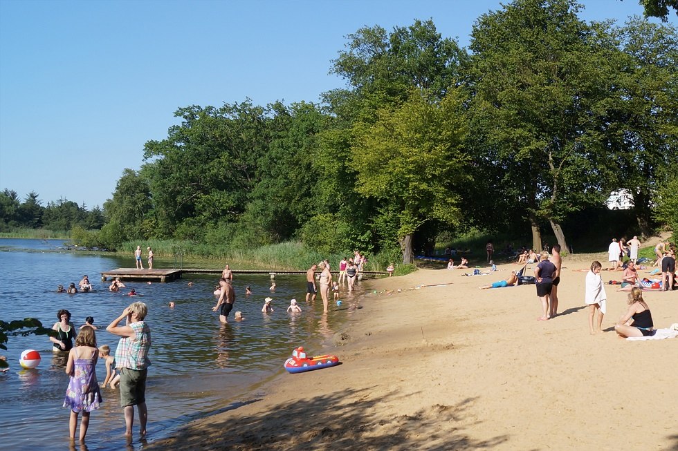 Plaża kąpielowa, &copy; Camping Sternberger Seenland