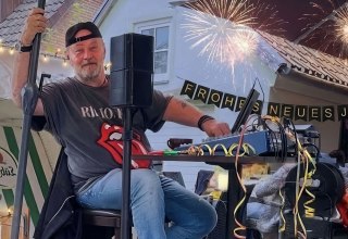 Silvester-Vorparty: Warm-up mit DJ Hajo | Restaurant | Cafe | Bar Hirsch // &copy; Thieme GmbH