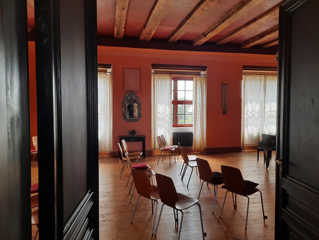 The concert hall at Schmarsow Castle invites you to visit // © Andrea Ruiken-Fabich The concert hall at Schmarsow Castle invites you to visit // © Andrea Ruiken-Fabich