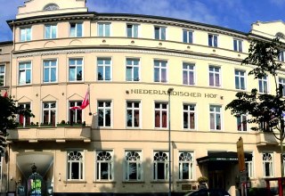 Buitenaanzicht hotel, &copy; Martina Lux-Grella