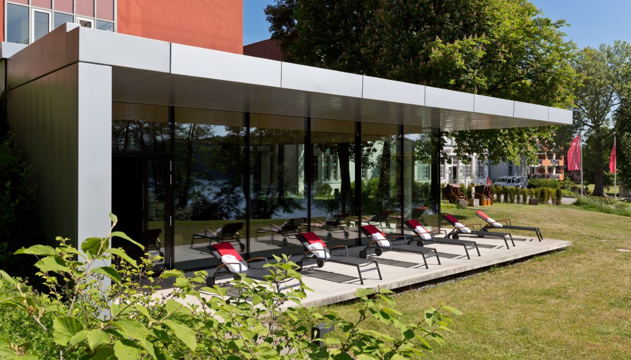 Zewnętrzna strefa spa nad jeziorem, © SPA Amsee Zewnętrzna strefa spa nad jeziorem, © SPA Amsee