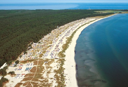 Regenboog vakantieoord op het strand van Prerow op het schiereiland Fischland-Dar&szlig; // &copy; Regenbogen AG