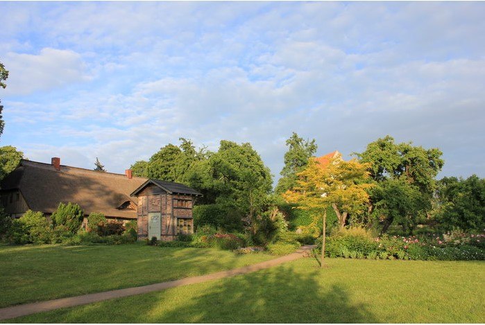 Concert café in the Starkow parish garden // © Backseinkirche und Pfarrgarten e.V. Concert café in the Starkow parish garden // © Backseinkirche und Pfarrgarten e.V.