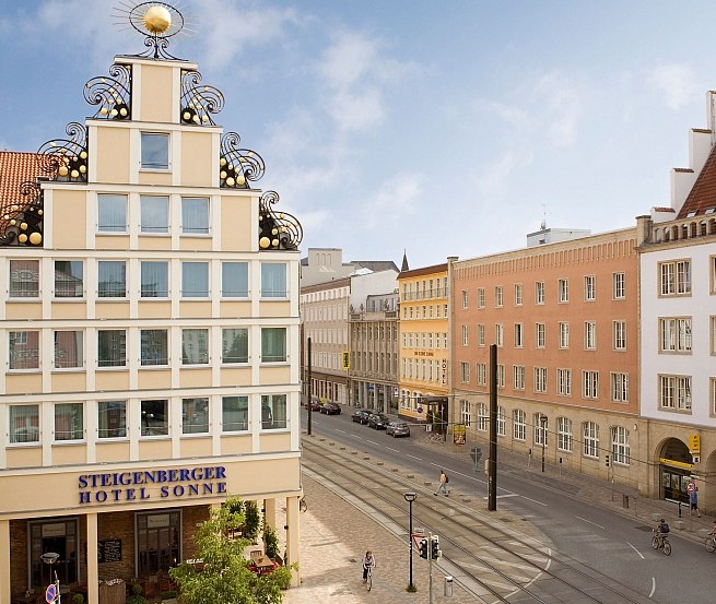Hotel Steigenberger Sonne położony jest w doskonałej lokalizacji w centrum miasta i zaprasza gości z całego świata. // © Steigenberger Hotel Sonne Hotel Steigenberger Sonne położony jest w doskonałej lokalizacji w centrum miasta i zaprasza gości z całego świata. // © Steigenberger Hotel Sonne