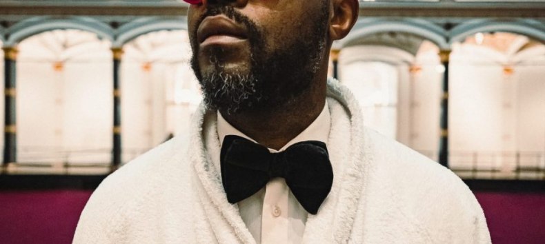 Band // &copy; Batila