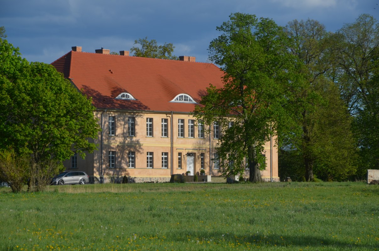 Widok dworu od frontu, &copy; Annkatrin Rabe