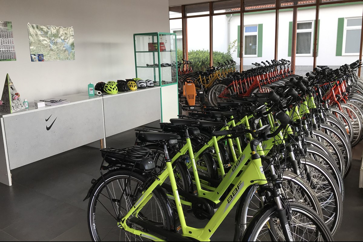 Bicycle rental station Harry Hurtig in Land Fleesensee, &copy; Kur- und Tourismus GmbH G&ouml;hren-Lebbin