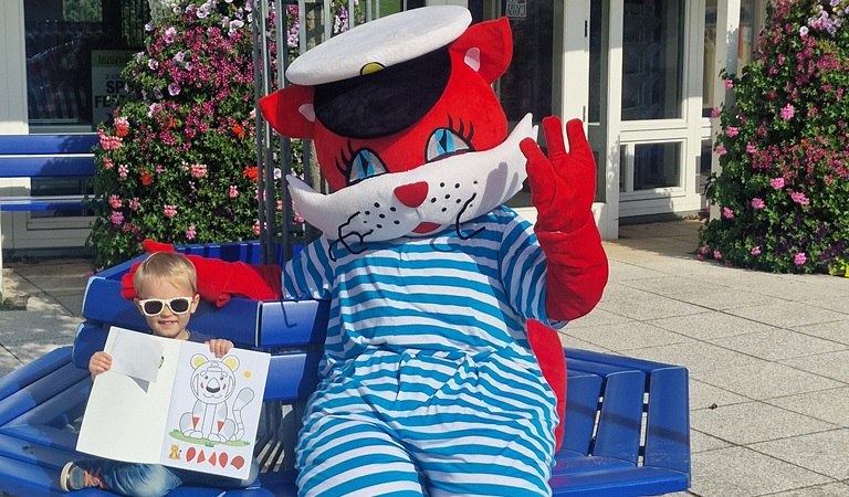 &copy; 335176383015101