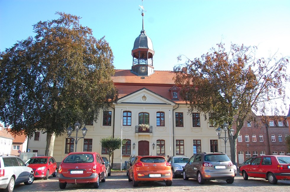 Het gemeentehuis van Neustadt-Glewe. // © Gabriele Skorupski Het gemeentehuis van Neustadt-Glewe. // © Gabriele Skorupski