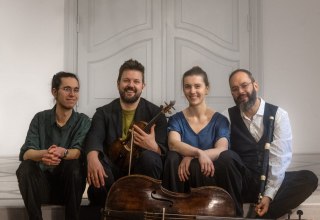Van links naar rechts: Luis Lorscheider, Christian Voß, Anna Reisener, Felipe Egaña Labrin // © Leo Zwiebel Van links naar rechts: Luis Lorscheider, Christian Voß, Anna Reisener, Felipe Egaña Labrin // © Leo Zwiebel