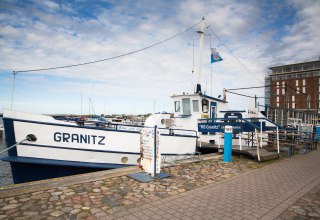 &copy; Arndt Gl&auml;ser