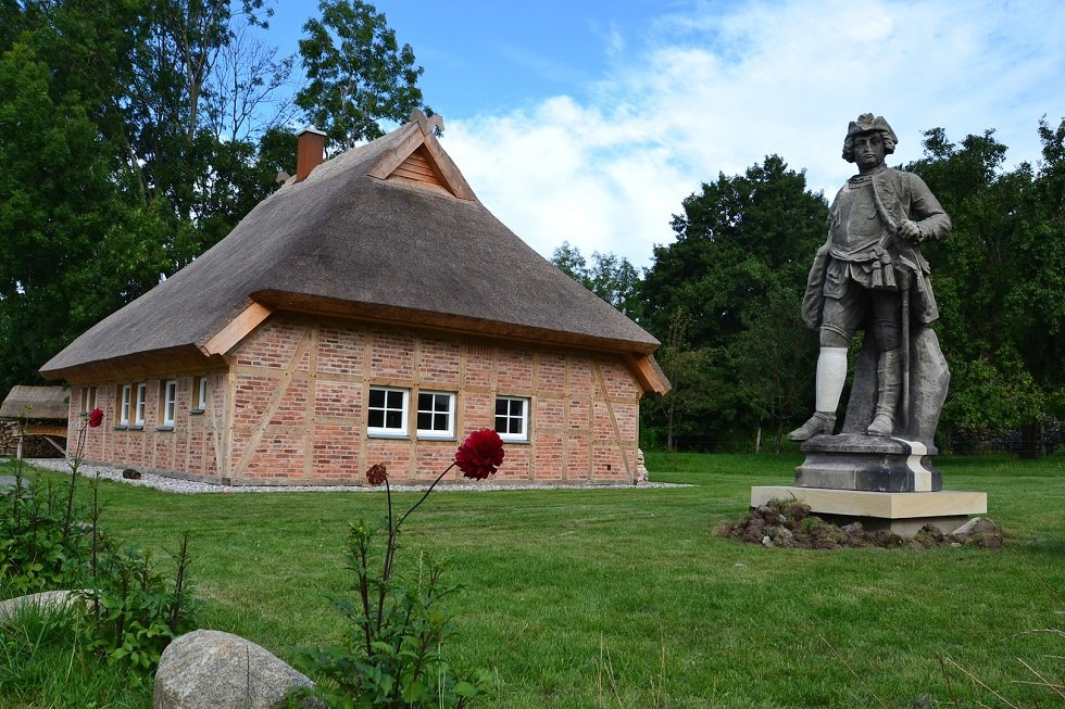 The "Traitor's House" in Gro&szlig; Stresow. // &copy; Tourismuszentrale R&uuml;gen