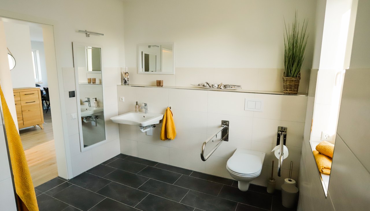 Łazienka bez barier na parterze, &copy; E. Gazioch