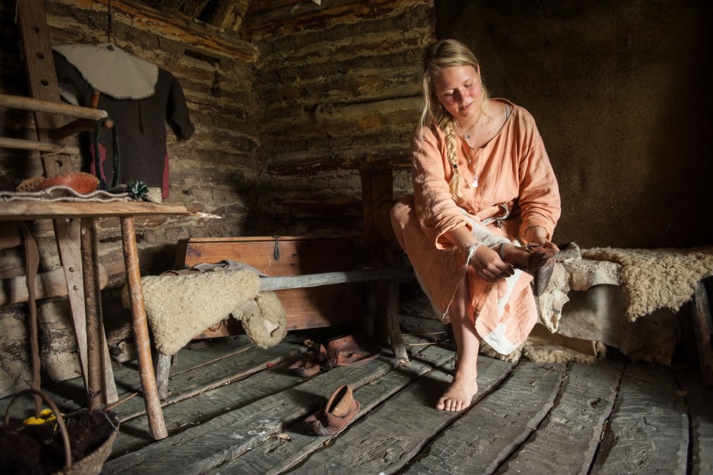 Leven in huizen van boomstammen, planken en latten in Ukranenland, © Grazyna Saniuk-Wozniak