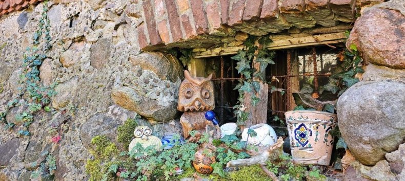 Kunst im Garten des Gutshofs Alt Guthendorf // &copy; S. Maus