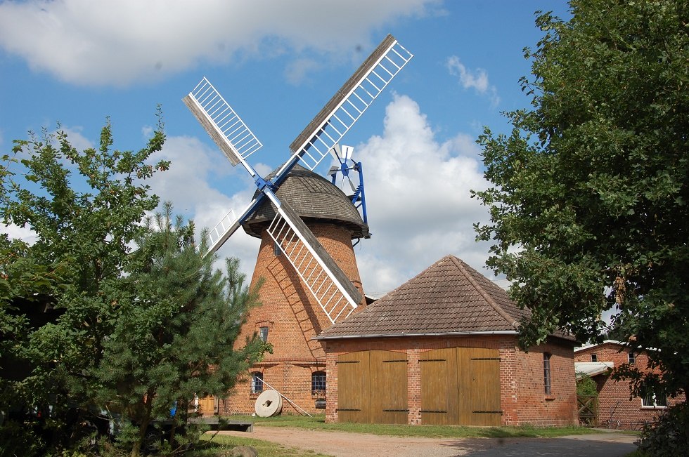De windmolen staat op de plek van een houtzagerij., © Gabriele Skorupski De windmolen staat op de plek van een houtzagerij., © Gabriele Skorupski