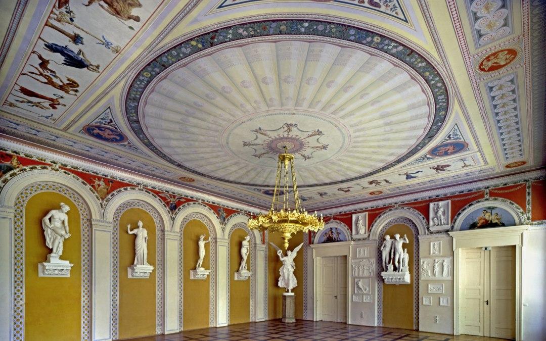 Uitzicht op de oranjerie in de paleistuinen van Neustrelitz, © SSGK MV / Achim Bötefür
