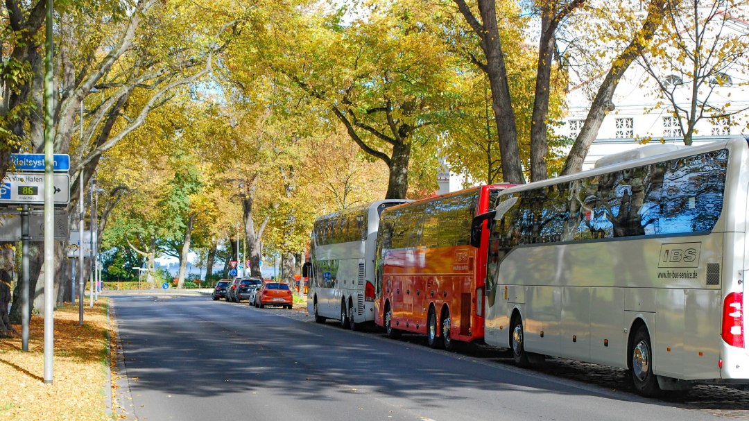 Bus parking theater, © Tourismuszentrale Stralund