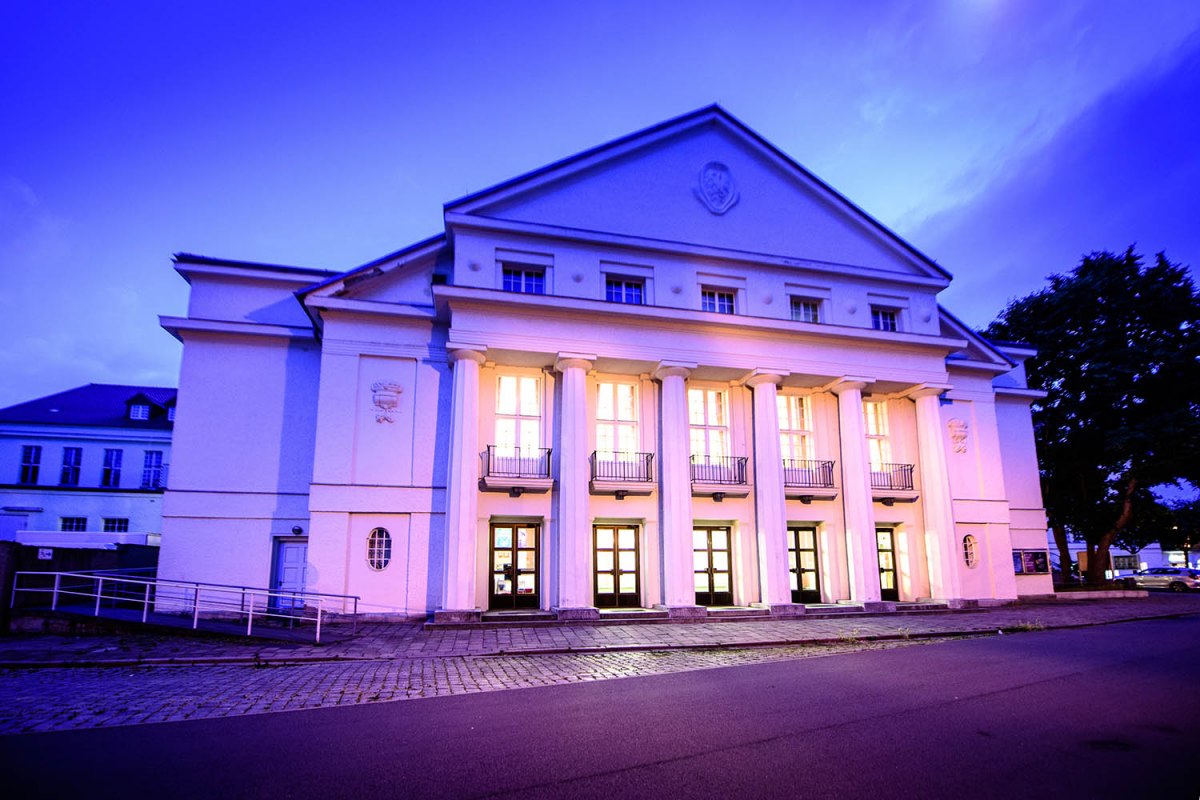Theater Greifswald // &copy; Peter van Heesen