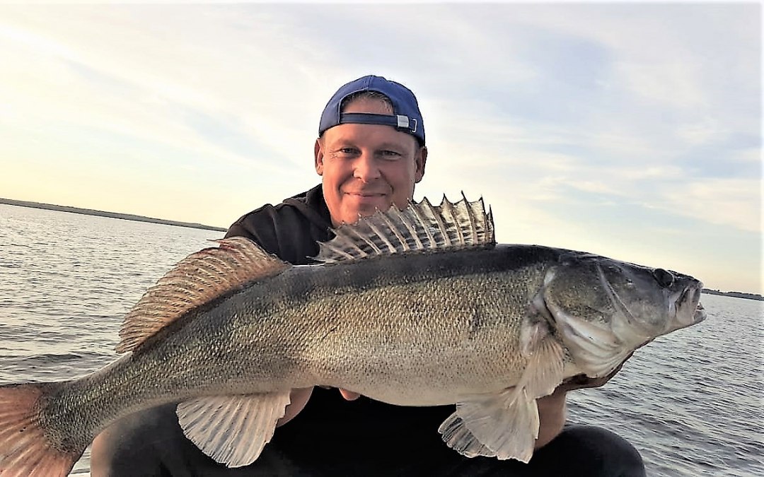 Snoekbaarsvissen op het Kummerwow meer met visgids Mario Bolinski, © Mario Bolinski