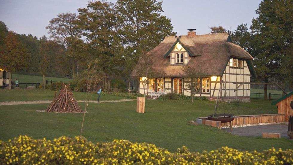 Wakacje w wiejskim domu w Tegelhof // © Sven C. Arlt Wakacje w wiejskim domu w Tegelhof // © Sven C. Arlt