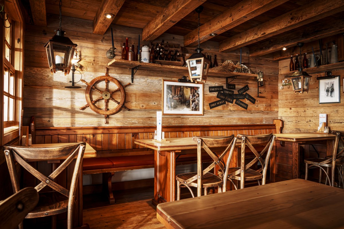 Maritime feel-good flair in our galleys. // © Kutterfisch Restaurant Maritime feel-good flair in our galleys. // © Kutterfisch Restaurant