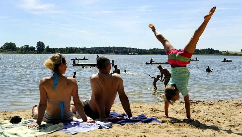 Zwemmen, ontspannen, genieten van de zon, peddelen, vissen op en langs de Woblitz, © Haveltourist GmbH & Co. KG