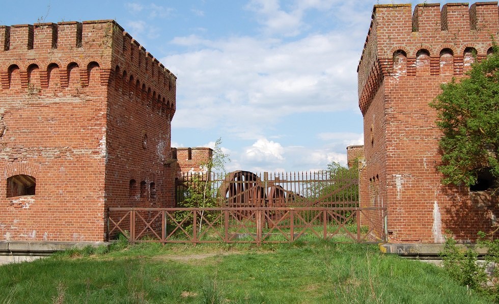 Beide bruggenhoofden met poort, © Gabriele Skorupski Beide bruggenhoofden met poort, © Gabriele Skorupski