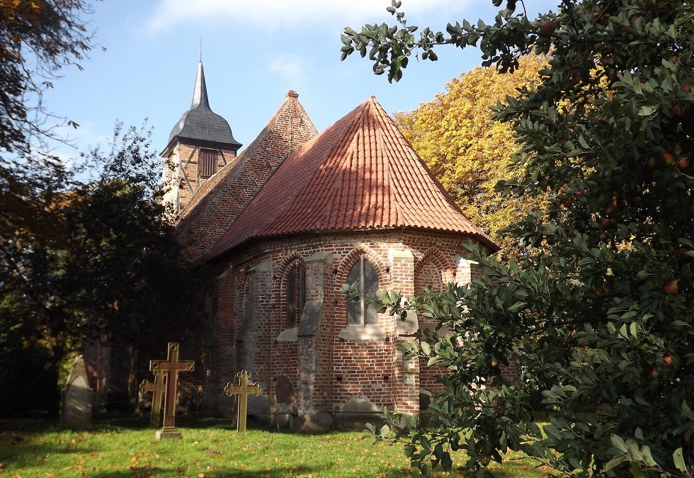 Kulturowy i przydrożny kościół w Landow nad Kubitzer Bodden., © Tourismuszentrale Rügen