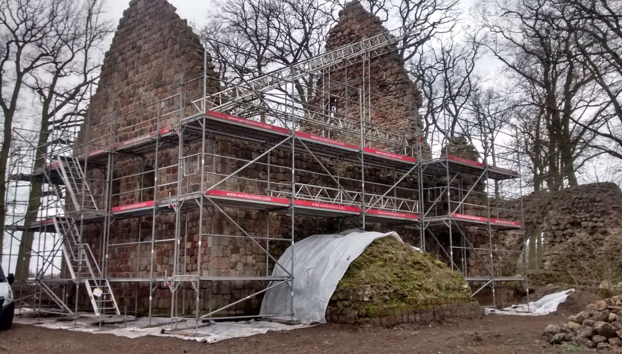 aufbau-kirchenruine, © N. Scherfig aufbau-kirchenruine, © N. Scherfig