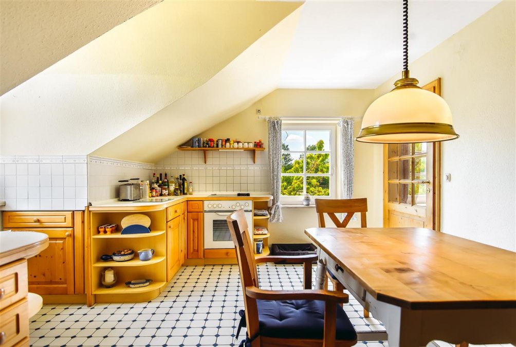 Lichte keuken en eethoek, © Bombis