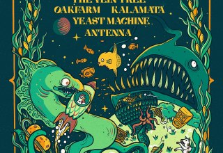 Festival Plakat. 25.07.2026. Doomstone Open Air. Kulturhof Letschow. Bees Made Honey In The Vein Tree, Oakfarm, Kalamata, Yeast Machine, Antenna // © @doomed_creations Festival Plakat. 25.07.2026. Doomstone Open Air. Kulturhof Letschow. Bees Made Honey In The Vein Tree, Oakfarm, Kalamata, Yeast Machine, Antenna // © @doomed_creations