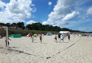 &copy; Tiki Beach