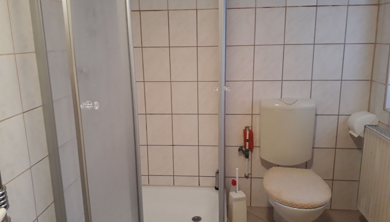 With shower, © Kleines Fischerhaus