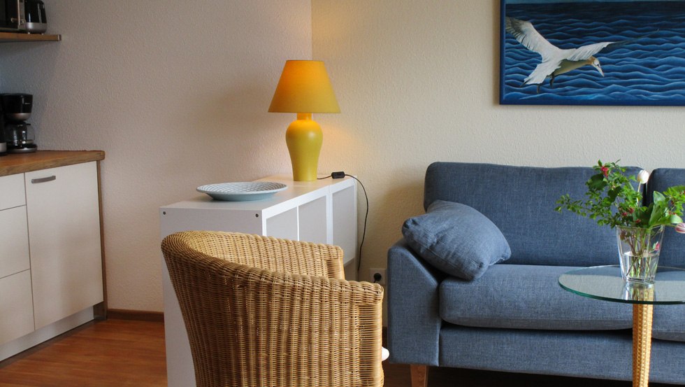 Woonkamer met uitzicht op het meer, © Gudrun Thomas-Ziebuhr Woonkamer met uitzicht op het meer, © Gudrun Thomas-Ziebuhr