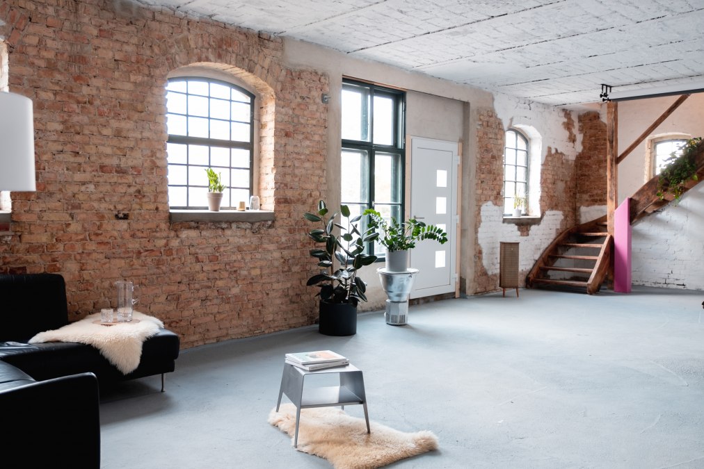 Studio na poddaszu w dawnym budynku stajni - popularne również na warsztaty, © Rittergut Damerow / Lars Schönherr Fotografie