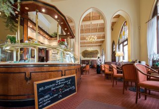&copy; Restaurant Caf&eacute; Prag