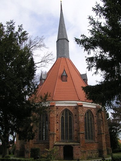 Hoofdingang van de kapel van St Gertrud in Wolgast, © Baltzer
