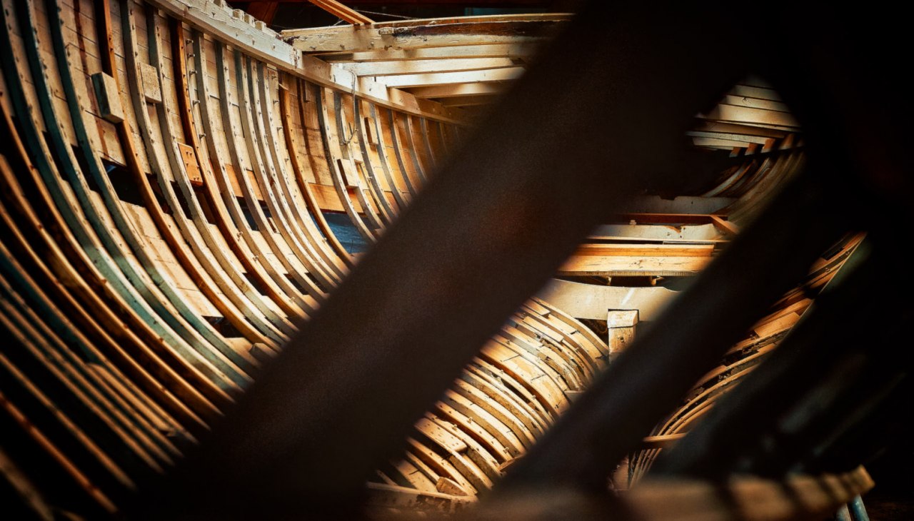 Traditional boat builder craft in the boatyard Freest, © TMV@pocha.de