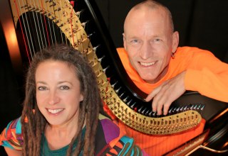 © Band_mit_Harfe_Jeanine_Vahldiek_Foto_fuer_VA_erh_250625.jpg © Band_mit_Harfe_Jeanine_Vahldiek_Foto_fuer_VA_erh_250625.jpg