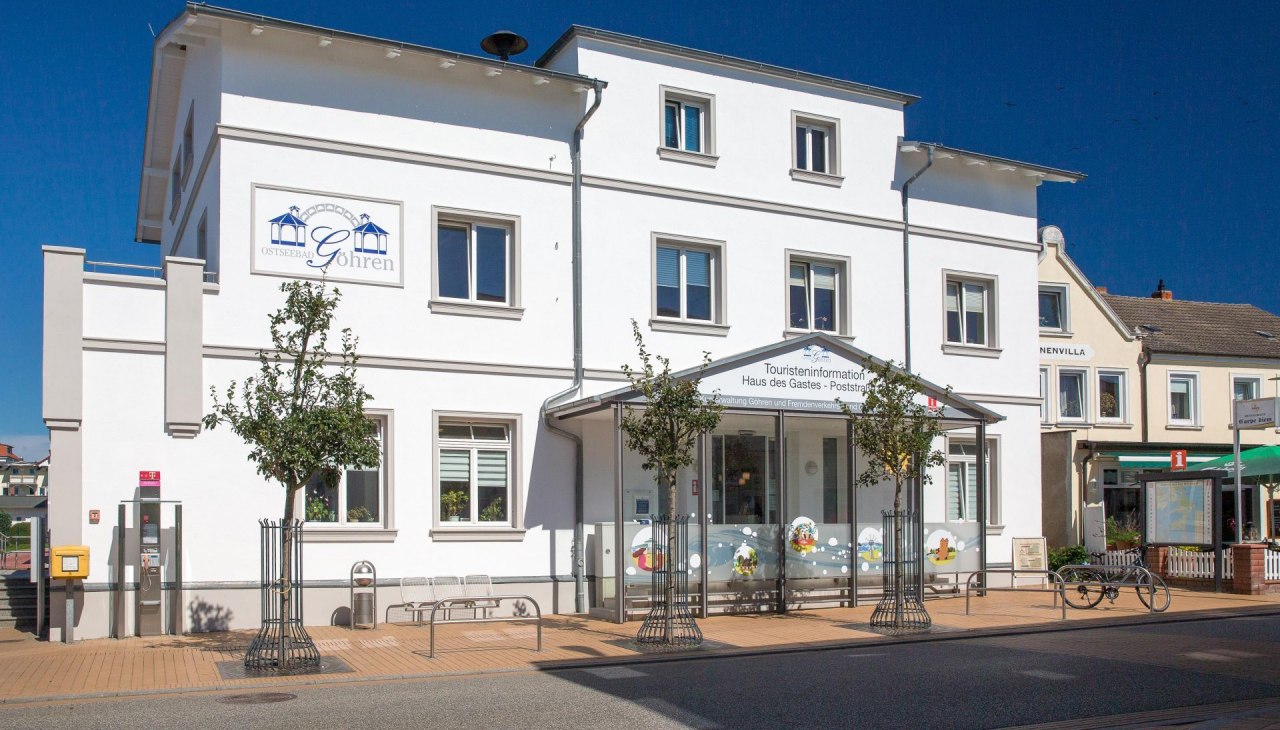 Exterior view of the tourist information in the Haus des Gastes in the Baltic resort G&ouml;hren, &copy; KV G&ouml;hren/Stoever